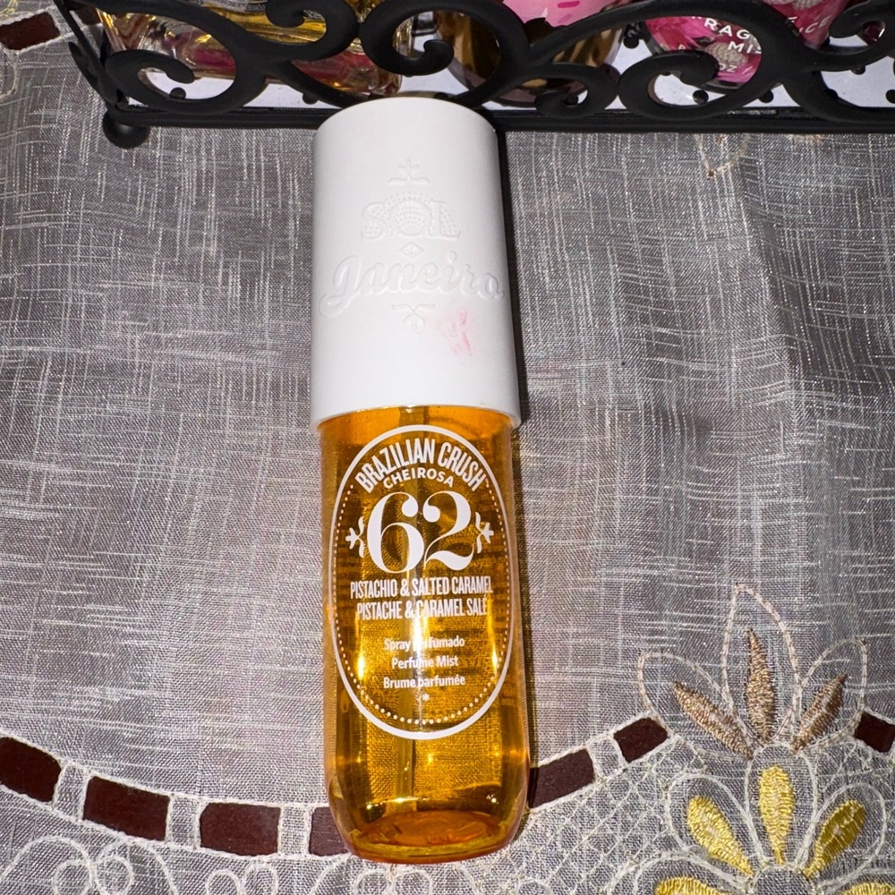 Sol de Janeiro Cheirosa 62 Body Mist in Yellow and White